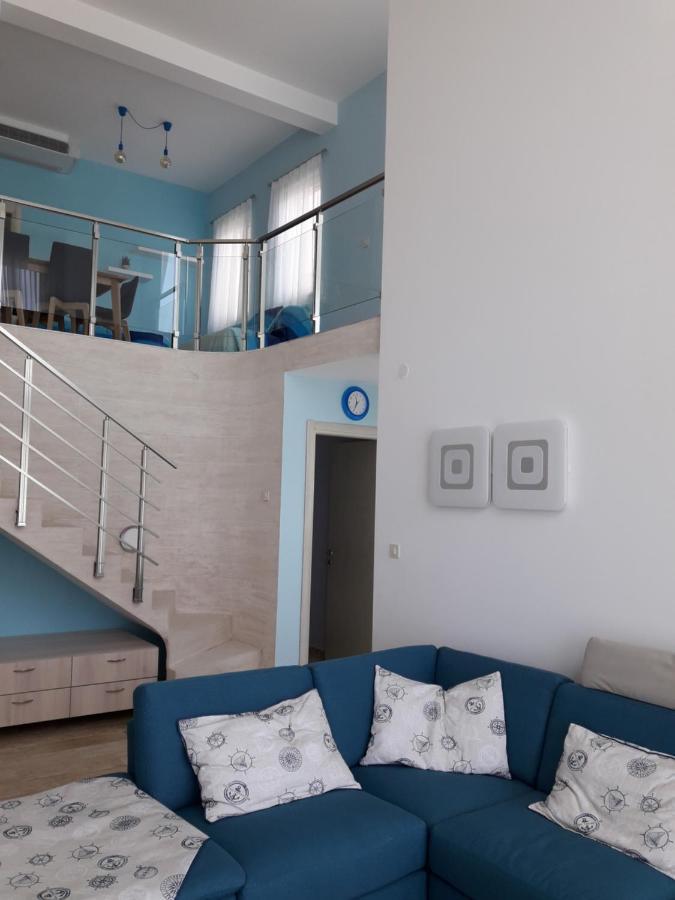 Aurora House Duplex Apartment Нивице Екстериор снимка
